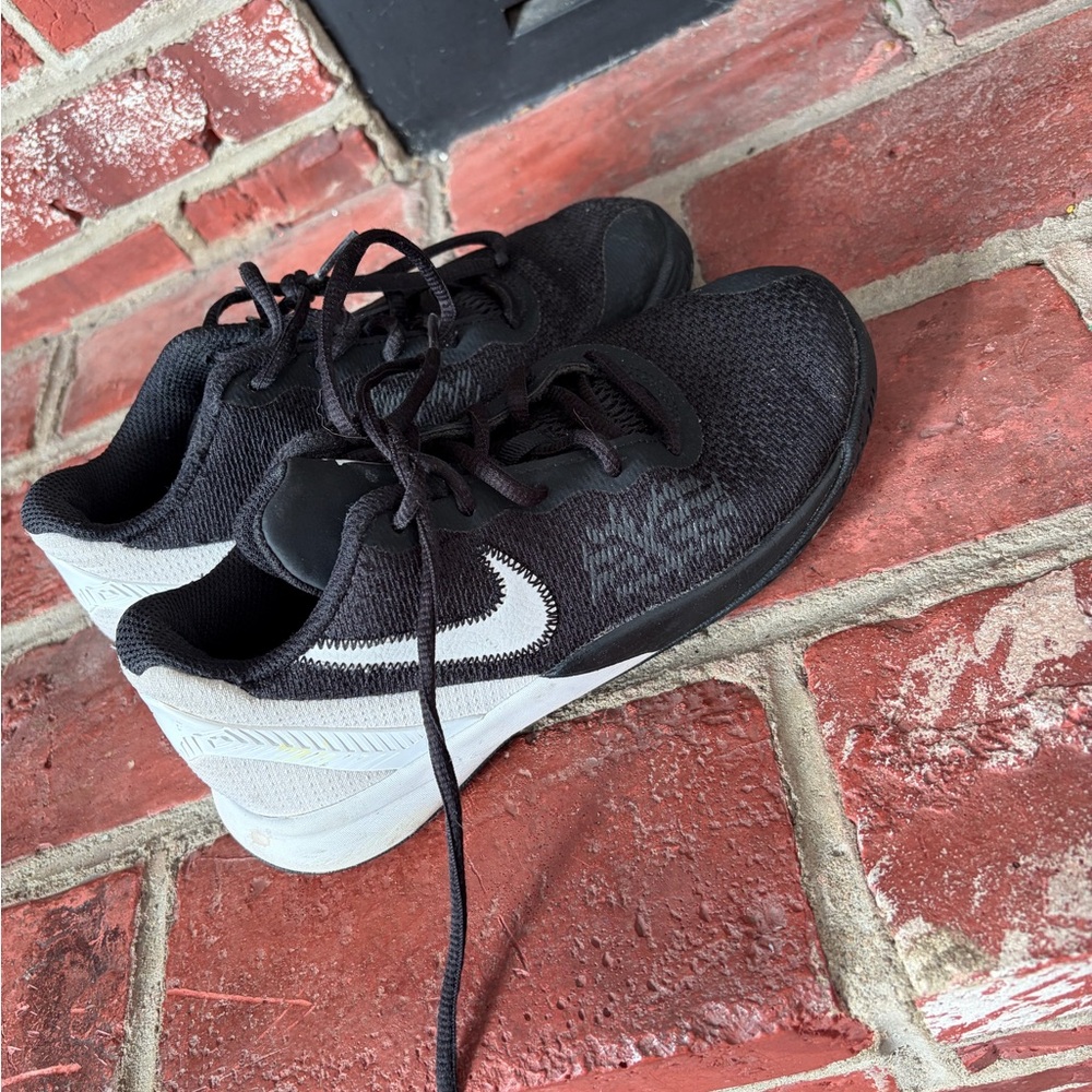 NIKE Kyrie Infinity boys shoes